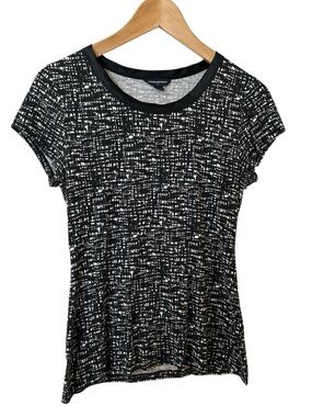 Banana Republic Black and White Patterned Short Sleeve Tee